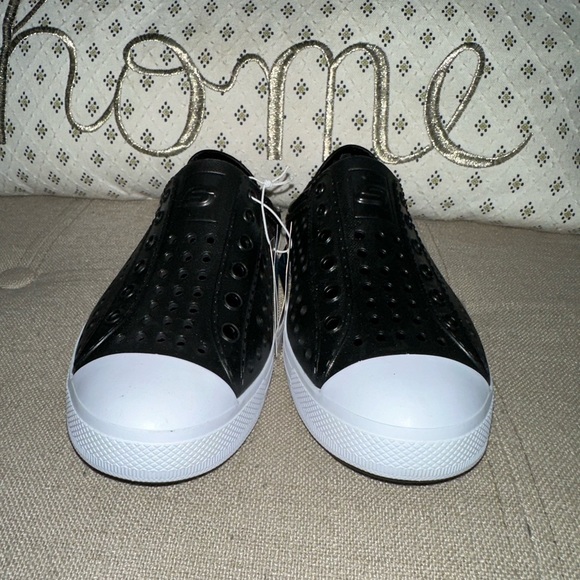 🚫SOLD🚫Skechers Foamies - Picture 2 of 8